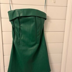 Sky to Moon .Green Strapless Dress